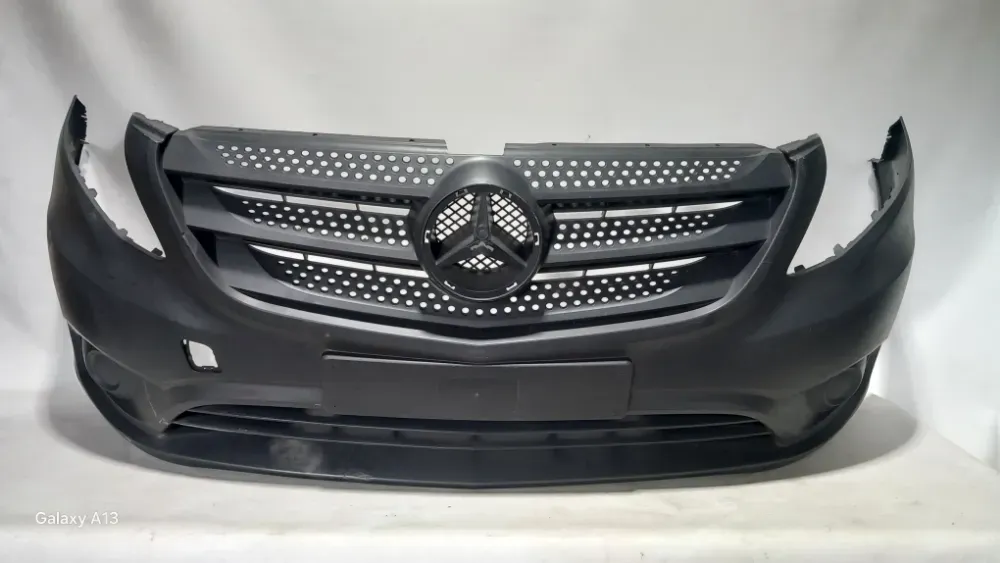 Mercedes (W447) Első Lökhárító (Részeivel)